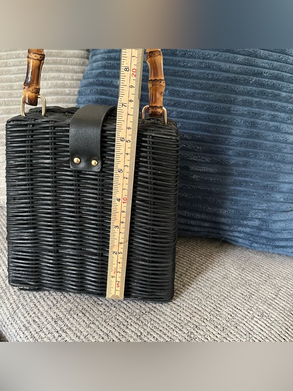 Zara black wicker bag with bamboo handle - Picture 5 of 8